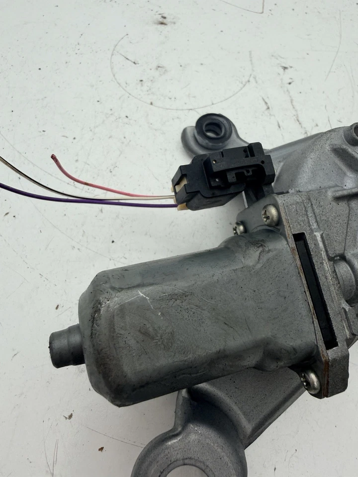 Motor limpiaparabrisas puerta trasera Scion XB 2008-2015 OEM 85130-12A10 B255-09 Foto 3 de 4