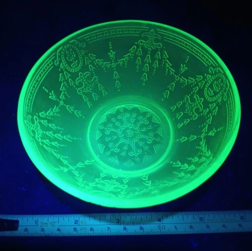 Vintage Green Depression Uranium Glass Bowl Uv Reactive