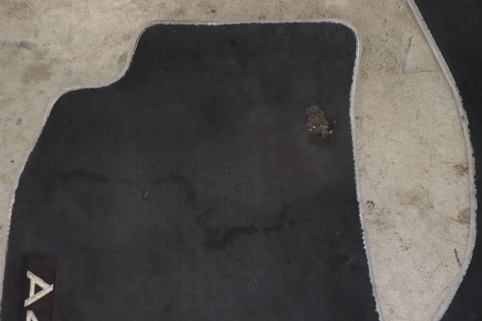 AUDI A4 2009-2012 - JUEGO ALFOMBRILLAS 8K1863691C Foto 2 de 4