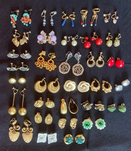 Vintage costume jewelry - Earrings lot of 32 pair