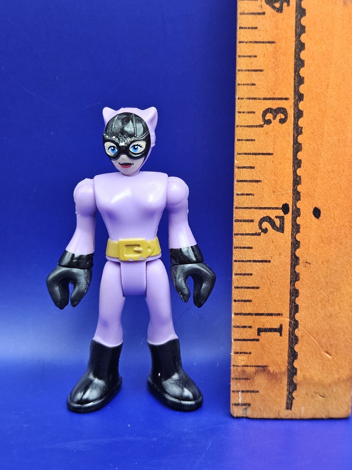 Imaginext DC Comics Super Friends Villian CATWOMAN in Purple Suit 3" Figure