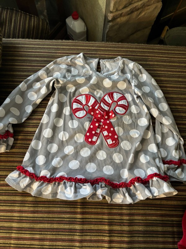 Two piece girl's Christmas outfit size 6