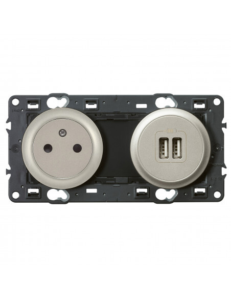 Prise de courant Surface Legrand Céliane avec port USB Titane encastrable 16A
