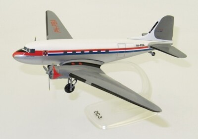 PPC 221386 1:100 Douglas DC3 DDA Classic Airlines Kunststoff Push-Fit mit Ständer