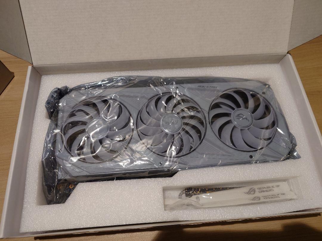 ASUS ROG Strix GeForce RTX 3080 OC White Edition 10GB GDDR6X ASUS ROG Strix GeForce RTX 3080 OC White Edition 10GB GDDR6X