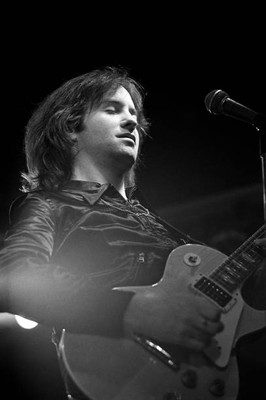 Eric Stewart Of British Pop Group 10Cc Performs 1974 Old Music Photo 3