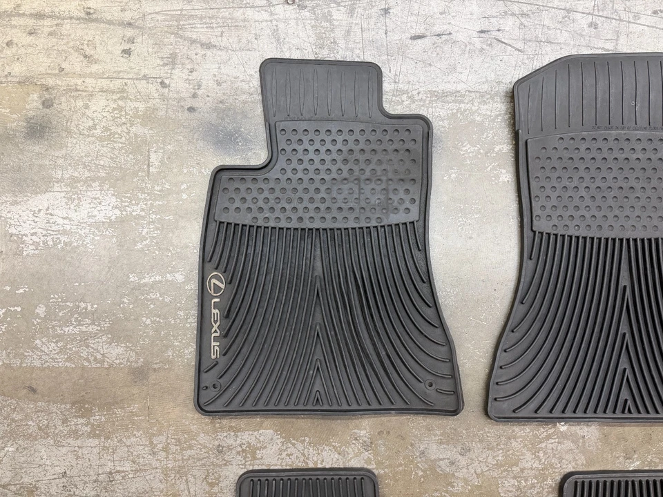USADO: 4 alfombrillas delanteras y traseras Lexus IS250 2006-2009 para todo tipo de clima Foto 4 de 4