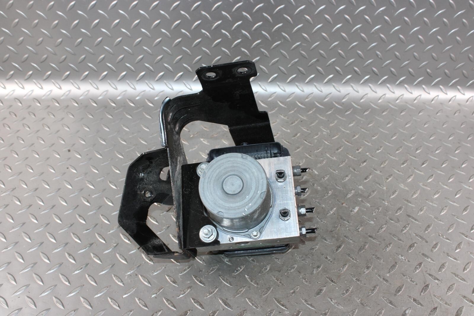 Maserati Ghibli 2014-2017 Abs pump motor