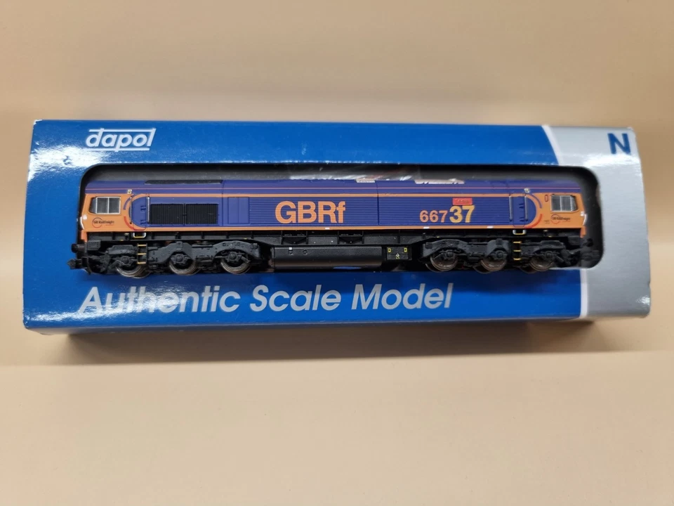 Dapol N Gauge 2D-007-006 Class 66 Locomotive 66737 'Lesia' GBRf -Zimo DCC Fitted - Image 4 of 4