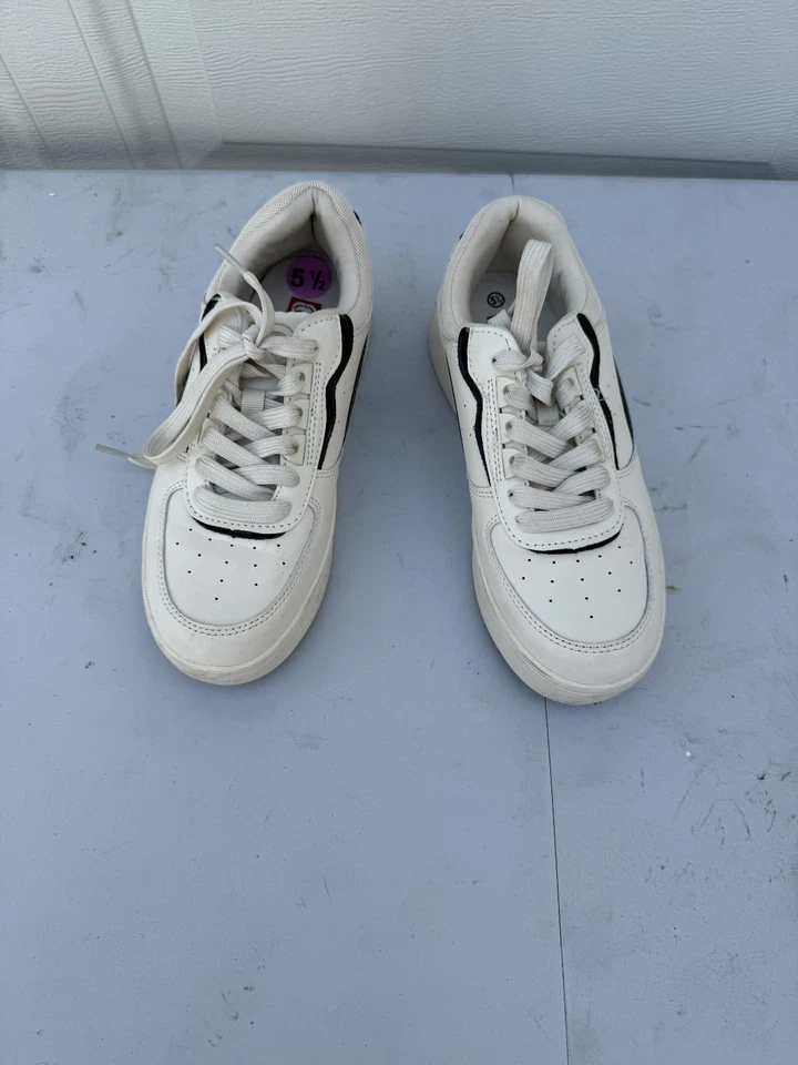 Zapatillas Echo Unitd Red Rhino - Mujer Talla 5 1/2 - Blanco con Acentos Negros X1 Foto 2 de 4