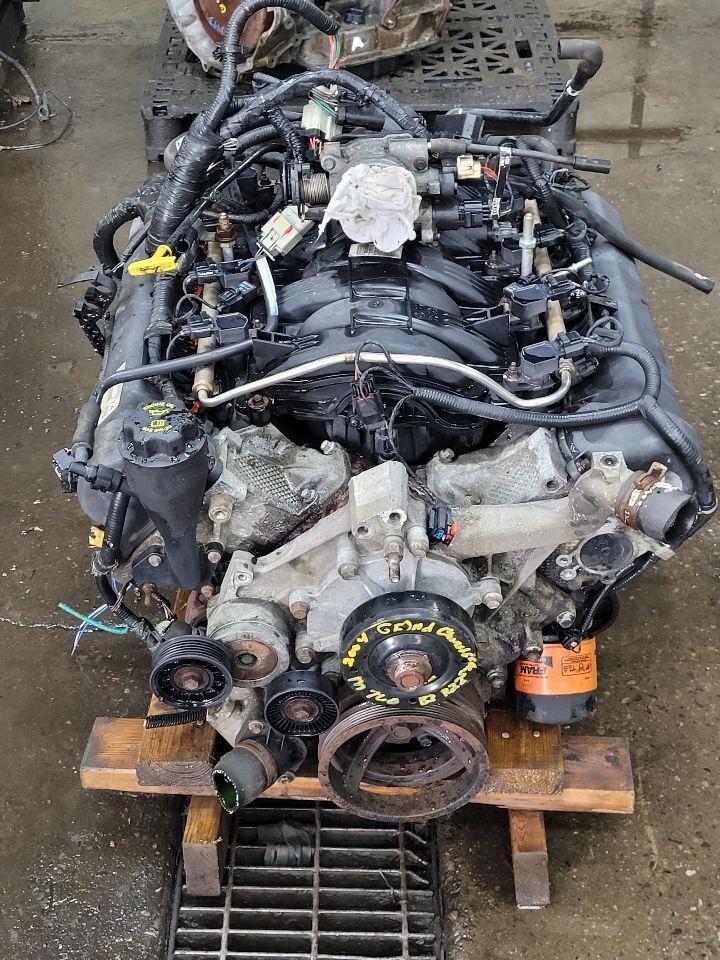 01 02 03 04 JEEP GRAND CHEROKEE Engine Assembly R3 - Main Image