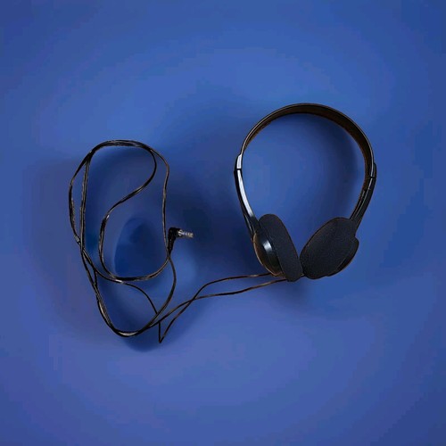 Vintage schwarze Digital Stereo Kopfhörer Walkman getestet