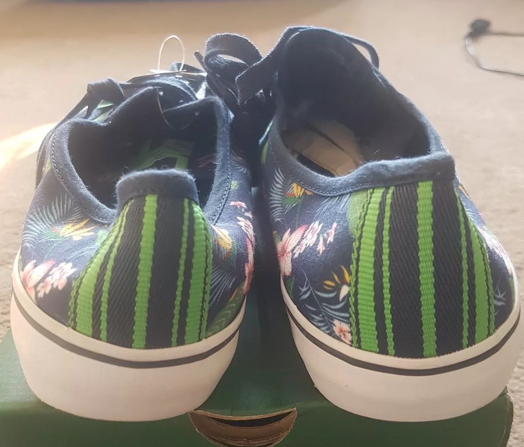 TAG di Nuovo di TAG zecca con rara Uomo Lacoste Sport Scarpe Da Ginnastica Di Tela/Scarpe Da Ginnastica af2bd6 TAG di Nuovo di TAG zecca con rara Uomo Lacoste Sport Scarpe Da Ginnastica Di Tela/Scarpe Da Ginnastica af2bd6