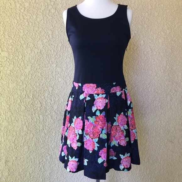 bodycon flare bottom dress Blue Sleeveless Mikado Fit And Flare Midi Dress With V-Back