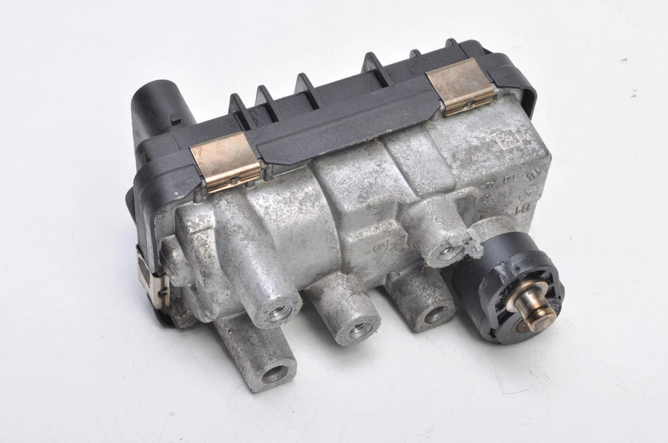 LAND RANGE ROVER VELAR L560 3.0 D Turbolader Stellmotor Turbinenregler 6NW010430 - Bild 2 von 4