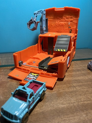 Matchbox Popup Mini Junkyard Adventure Play Set con Camion 2007 Mattel, A-17 - Foto 20 di 24