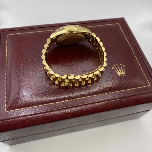 Rolex President 36mm Day-Date 18038 Yellow Gold Champagne Dial Automatic Watch - Picture 5 of 7