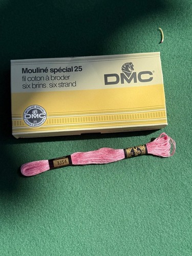 Vintage Mouline Special 25 Six strand Embroidery Floss New #3354 Pink - Picture 3 of 3
