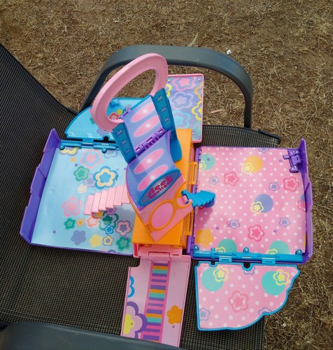Vintage TuTa Bella Dollhouse Carry Bag +Doll house Furniture Activity Play Set - Picture 4 of 11