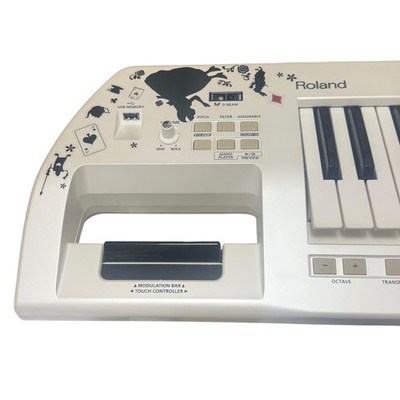 Roland AX-09 Lucina Shoulder Keyboard Synthesizer 37-Key Keytar w