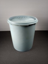 Vintage Genuine Tupperware Cobalt Blue Canister #809 w/ #810 Lid Blueberry