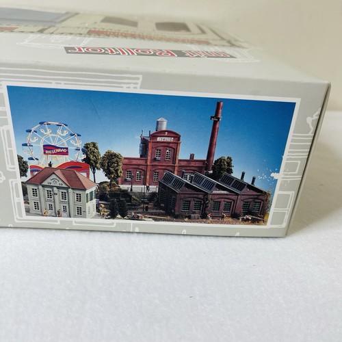 Piko G Scale 62208 Bills Body Shop, Building Kit (G-Scale) - Picture 7 of 11