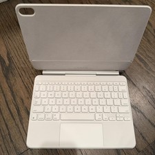 Apple iPad Air Magic Keyboard 11" M3 White A3339 MDFV4LL/A Trackpad Case Folio