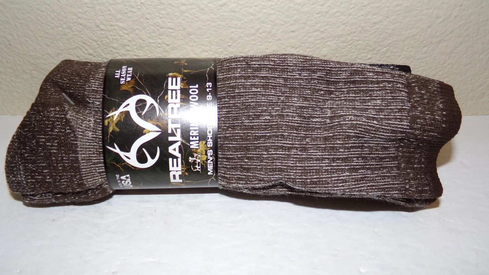 NEW Realtree Merino Wool All Season Socks Size 9-13 Black / Brown 2 Pair Mens