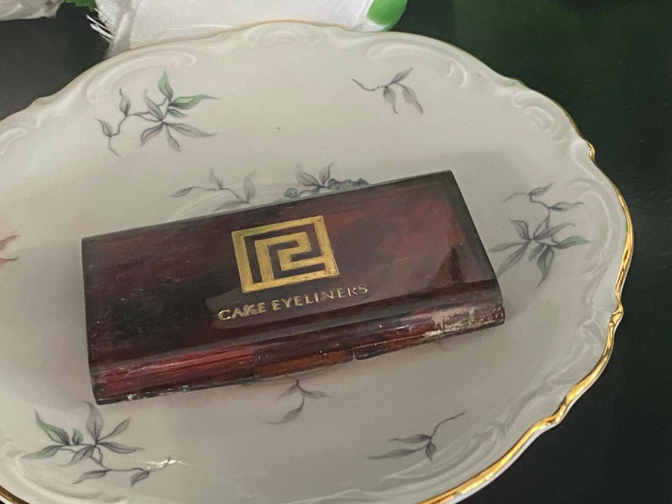 VINTAGE REVLON EYE COLORCAKE COLOR CAKE EYELINERS COMPACT PLUM MOCHA MALT FROST - Image 2 of 4