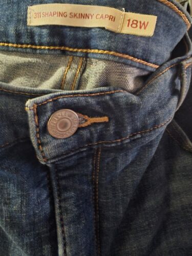 Levi’s 311 Shaping Skinny Capris Jeans Plus Size 18W - Picture 4 of 8