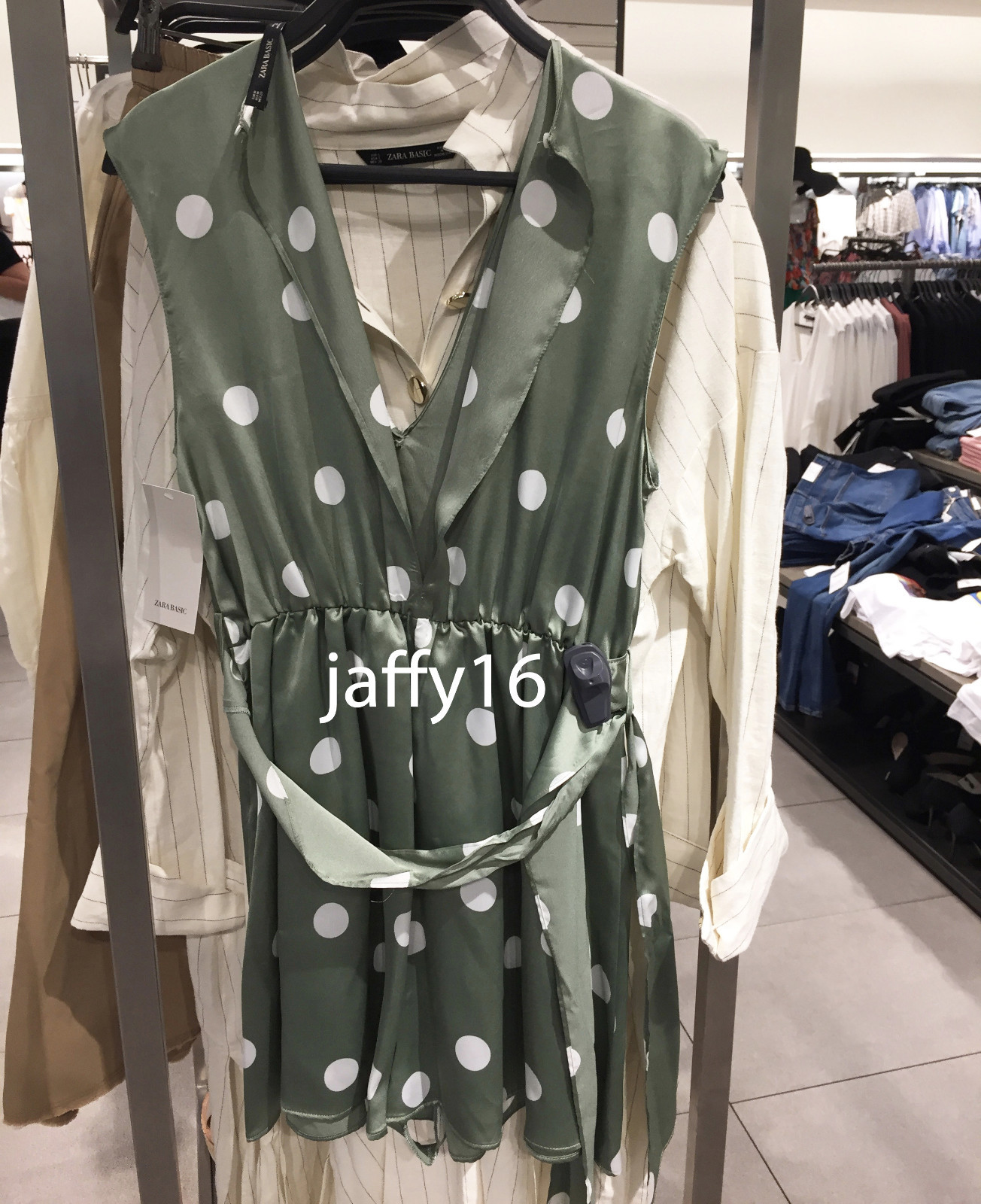 ZARA NEW WOMAN POLKA DOT JUMPSUIT SHORT VNECK RUFFLE GREEN XSXL 2961/183 eBay