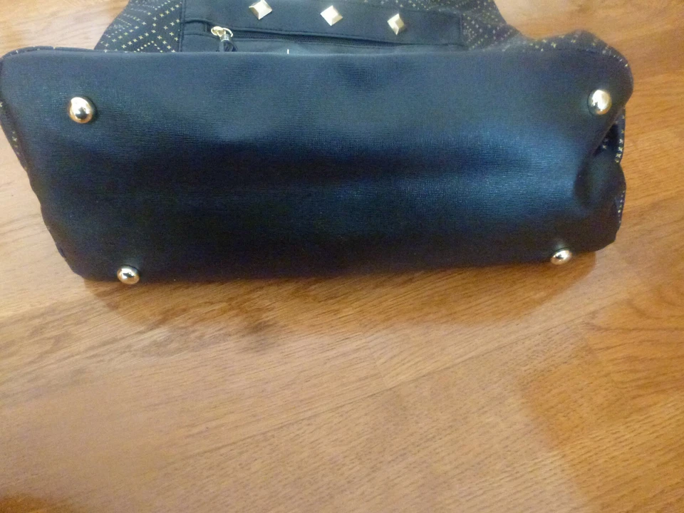 Nicole Miller New York NWT Multi Piece Tote Diaper Bag Black & Gold - Image 4 of 4