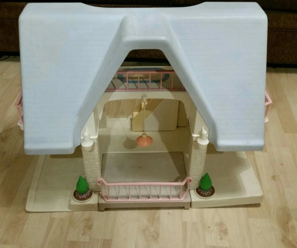 Little Tikes Doll House with Blue Roof 1989 vintage  - Image 3 of 4