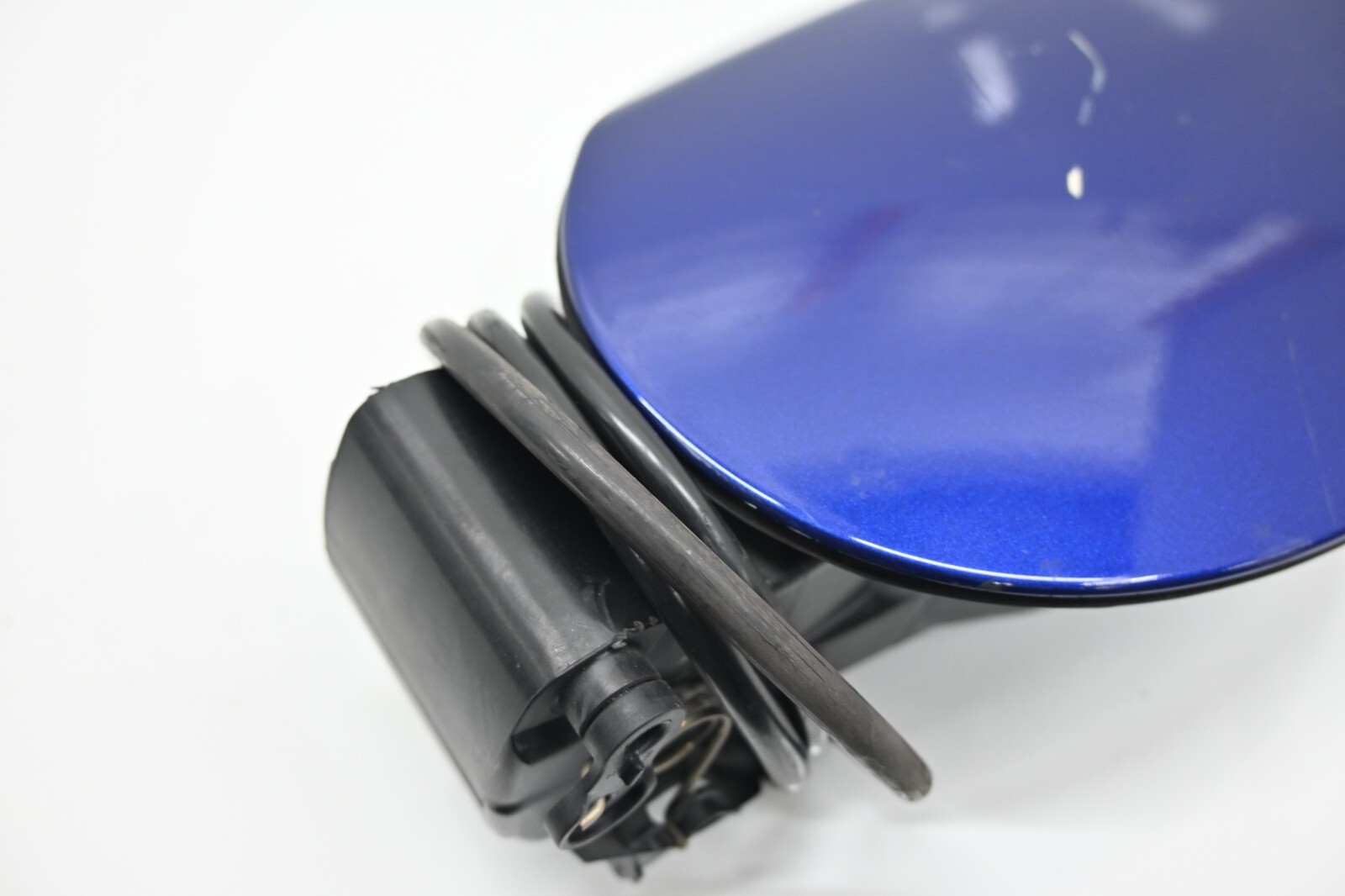 ⭐ 14-21 Maserati Ghibli Rear Gas Fuel Tank Filler Door Lid Cap Housing Blue Oem