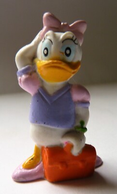 ALTE PVC FIGUR DISNEY DAISIE DAISY MIT TASCHE / 5 CM DORDATOY