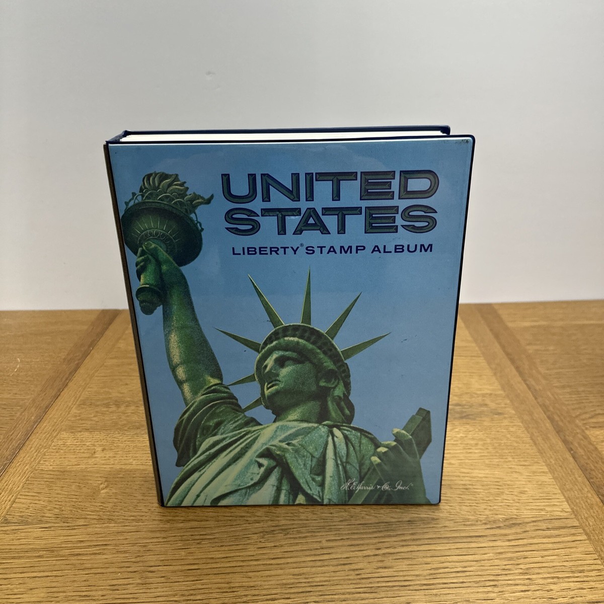 US Stamps Harris Liberty Stamp Album Published H. E. Harris Approx  display picture 1