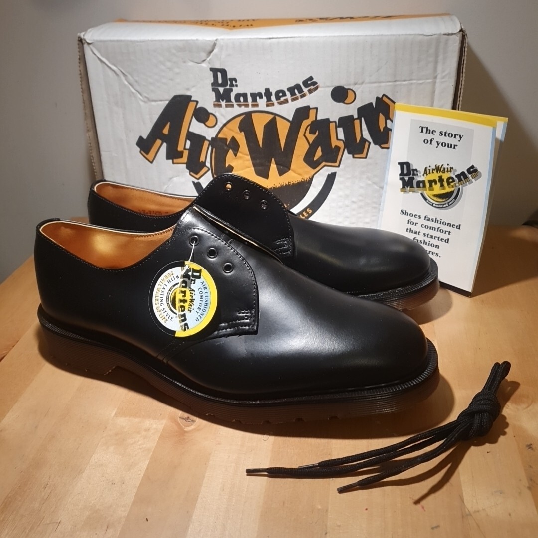 ドクターマーチン×英国地下鉄 UNDERGROUND 廃盤 Dr Martens ドクター マーチン BRITAIN 厚底 20ホール