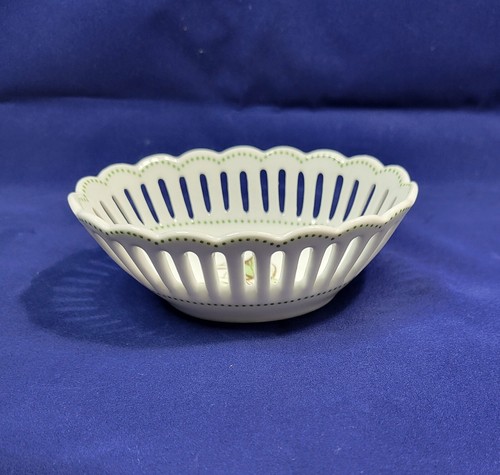 Andrea by Sadek Set of Three Trinket Dishes Round, Square and Oval Herb Garden - Picture 3 of 20