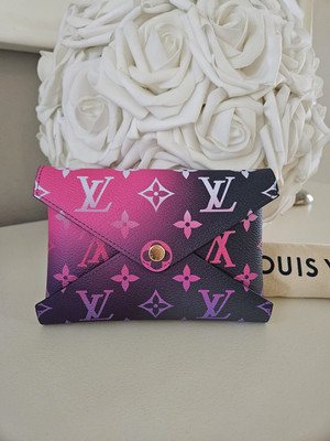 LOUIS VUITTON Kirigami Medium Spring In The City Pochette Midnight Fuchsia Pink