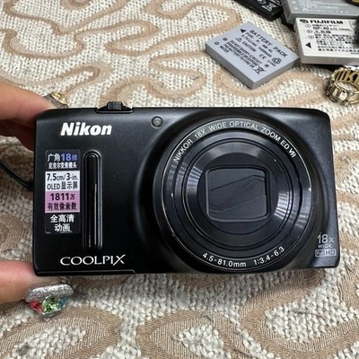 Nikon COOLPIX S9400 Digital Camera 18.1 MP 18x Optical Zoom Black