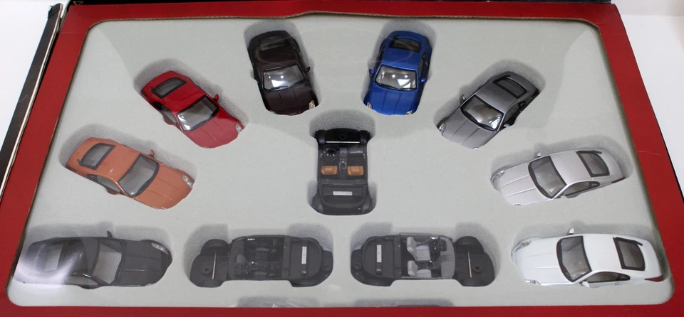 J Collection Models 1:43 Nissan 350Z Limited Edition Showroom Set 8 Cars 2002-3 - Image 3 of 4