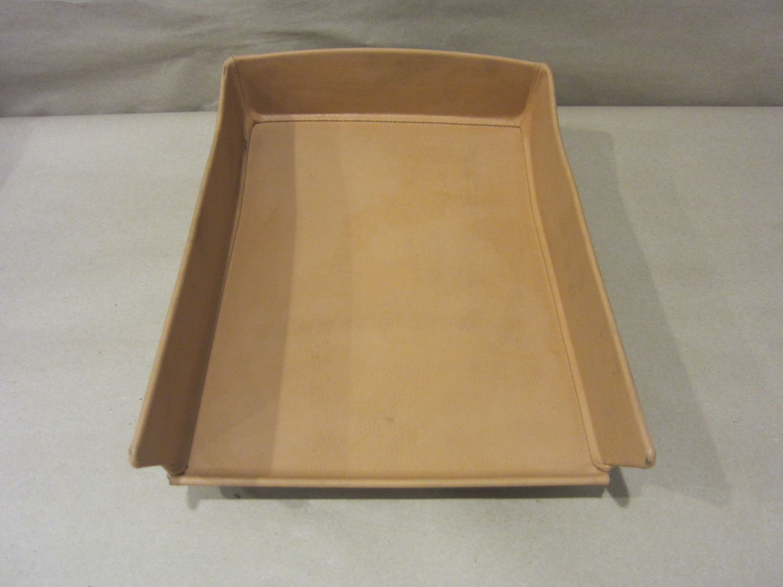 Maserati Quattroporte- Rear Middle Arm Rest Cover/Insert - Part# 9813818..