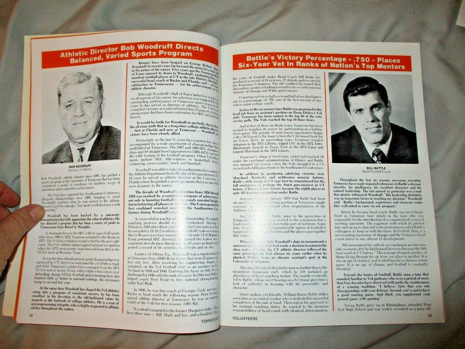 1976 TENNESSEE FOOTBALL MEDIA GUIDE Yearbook BILL BATTLE Program STANLEY eBay