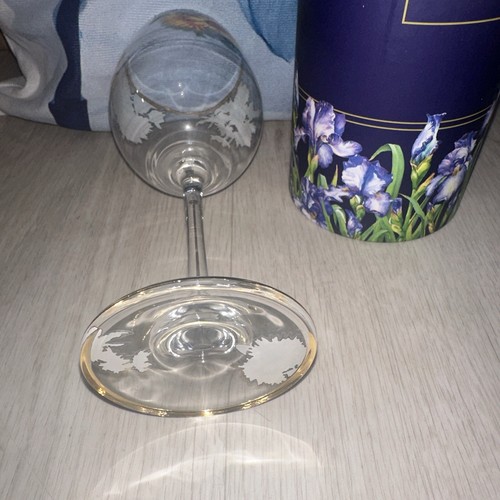 Van Gogh Museum WINE Glass Sunflower design collectible Art piece - Picture 10 of 12