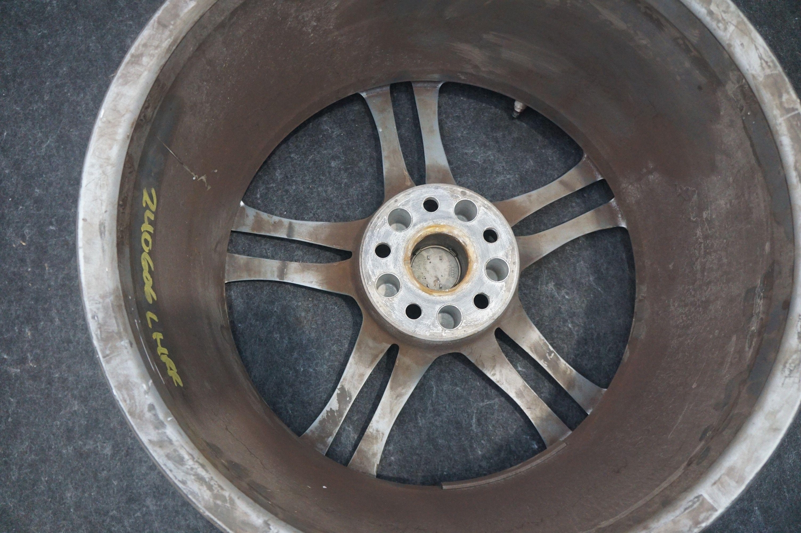Rear 19x11" 5 Spoke Wheel Rim OEM 420601025AF Audi R8 Type 42 2011-2014