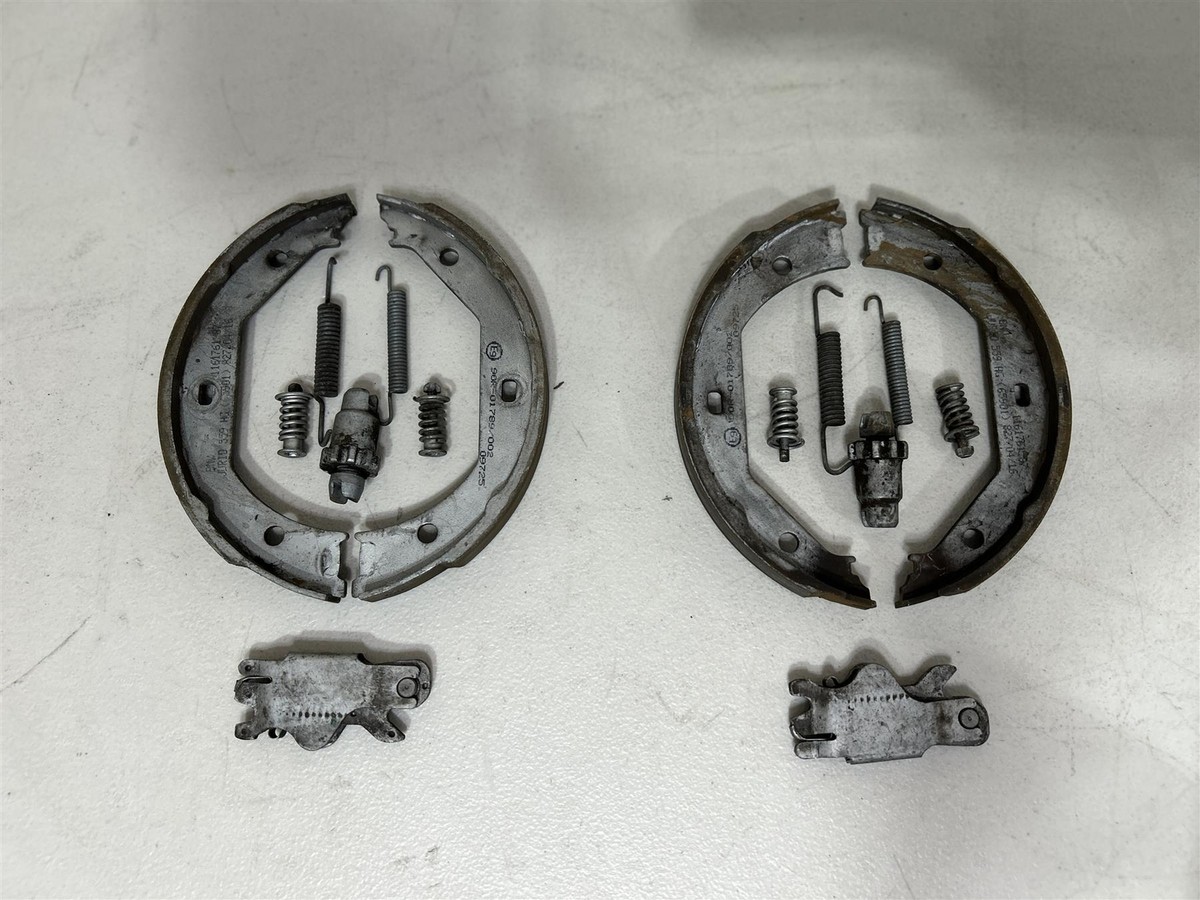 2016 BMW M4 Emergency Brake Shoes Left Right OEM Hardware 2015