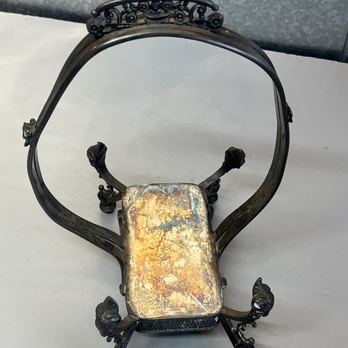 Vintage Victoria Wilcox Silver plated Rams Head Bridge Basket W /EAPG Glass Bowl - Picture 8 of 11
