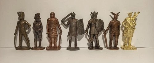 Kinder Soldiers No.7 Piece Mixed Series Soldiers 1/Prussian/Scottish Etc. 40mm.