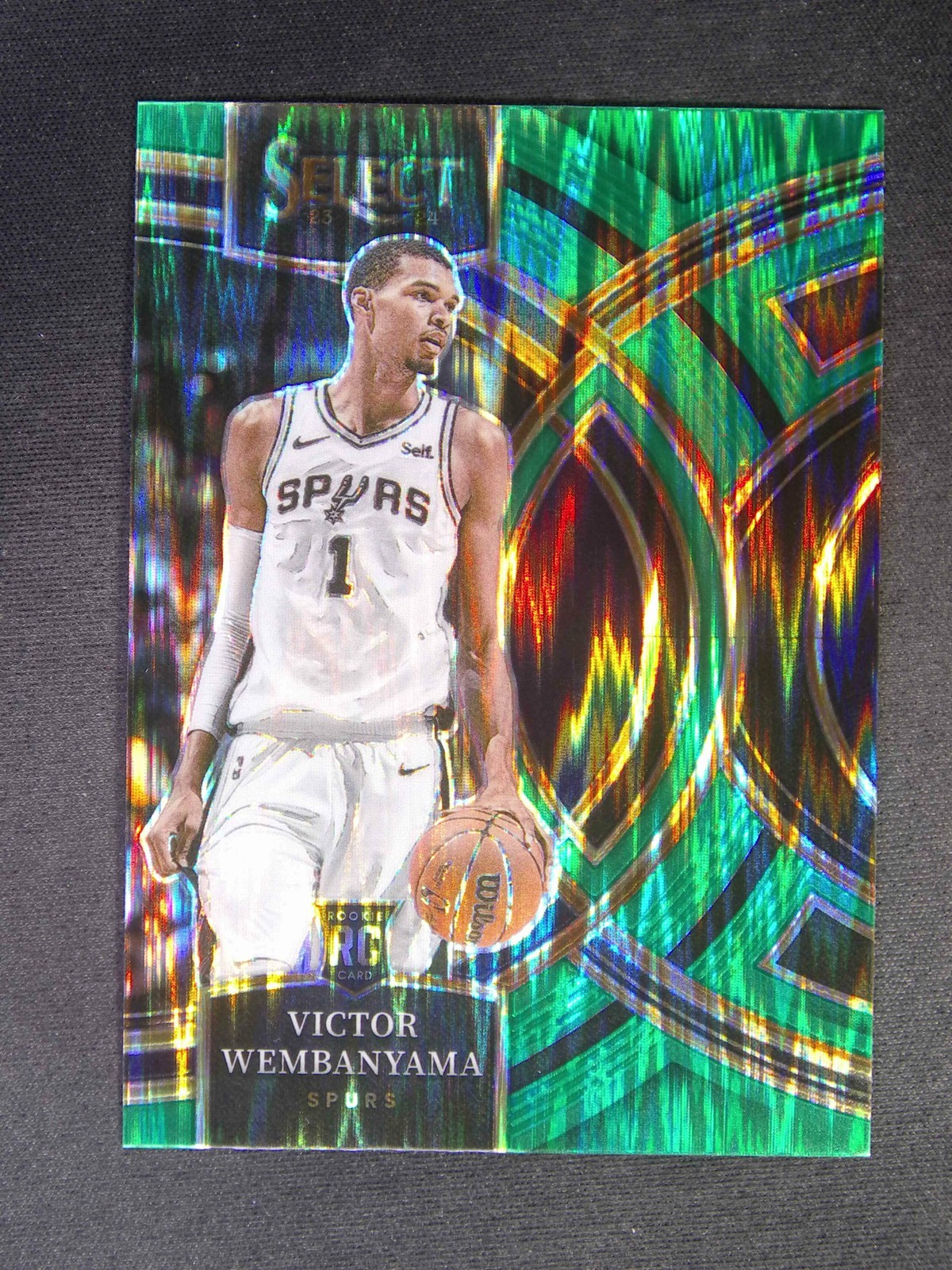 2023-24 Panini Select Victor Wembanyama #121 Premier RC Rookie Green Shock