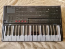 Korg Modwave 37-Key Wavetable Synthesizer w/ Decksaver cover